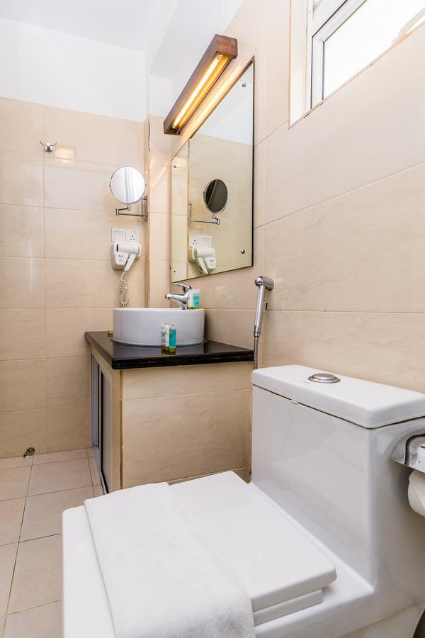 Ceylon Hotel,colombo 3*